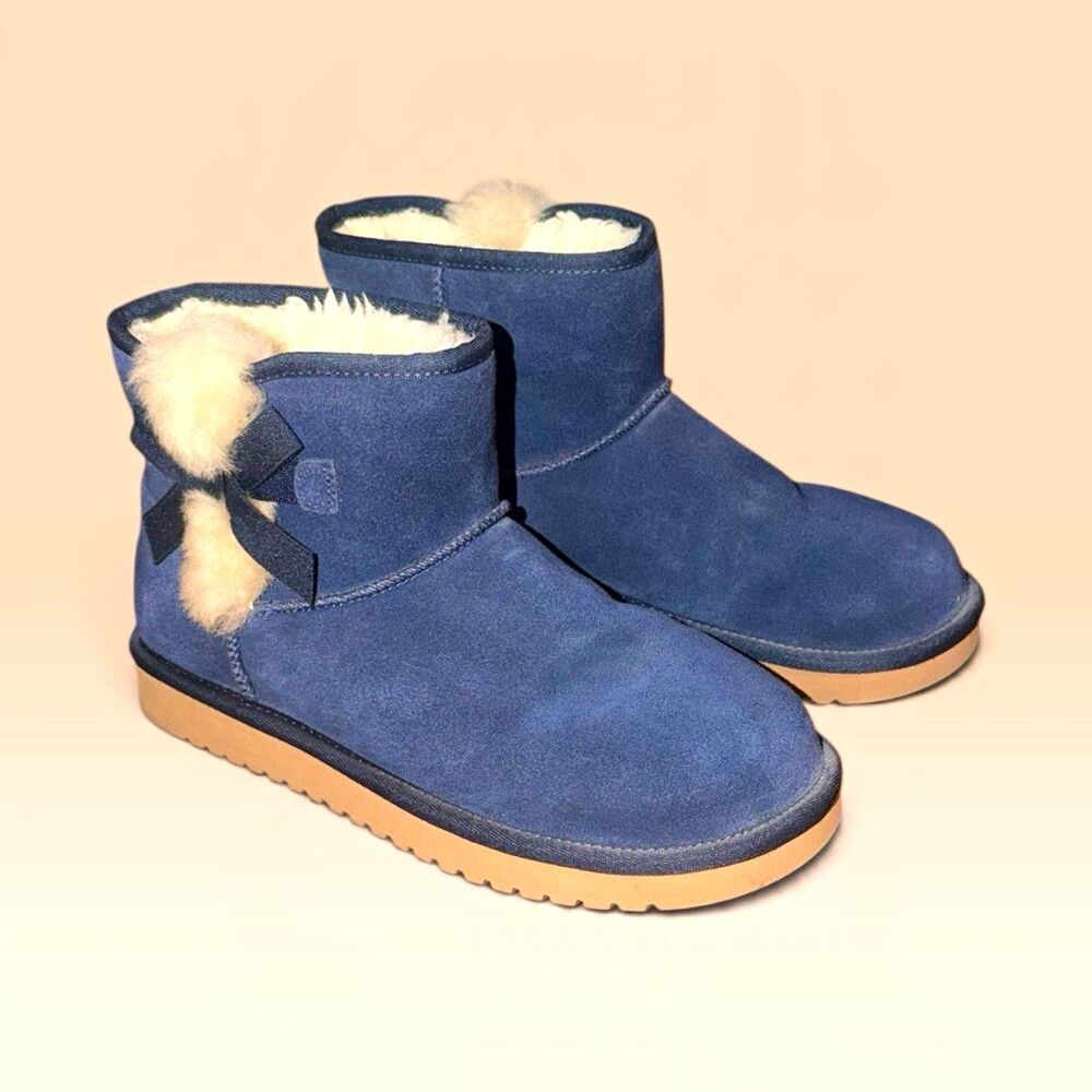 Koolaburra by UGG Blue Suede Ankle Bootie Faux Fur Lined Bow Pom Pom US 8